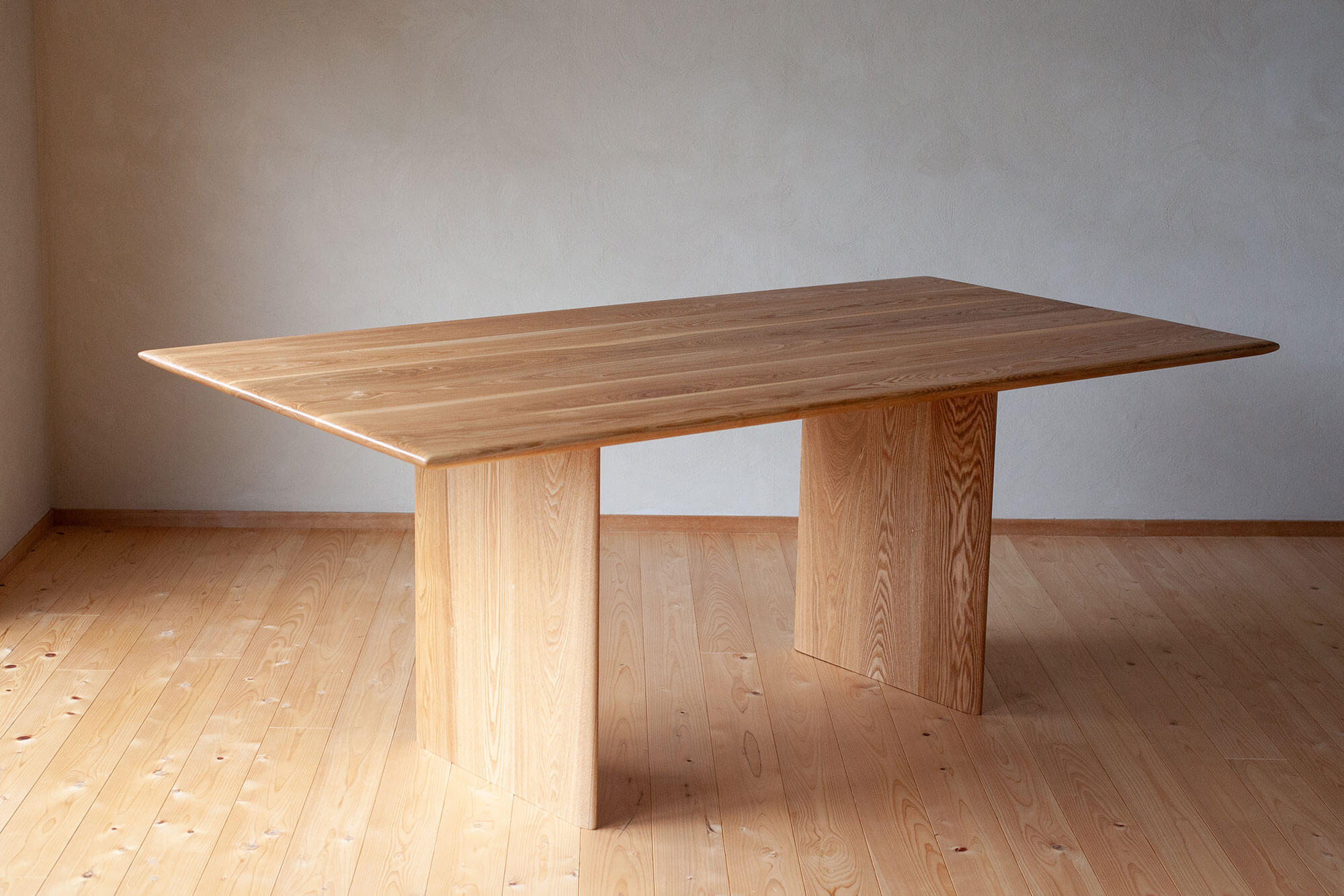 The Table 001